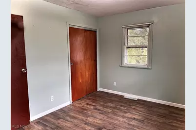 809 Delia Avenue, Martins Ferry, OH 43935 - Photo 4