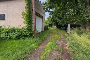 1019 Commerce St, Wellsville, OH 43968 - Photo 4