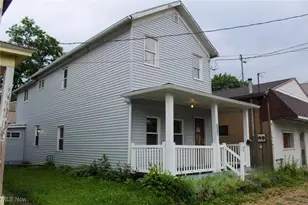 1019 Commerce St, Wellsville, OH 43968 - Photo 2