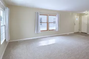 11062 Leader Rd, Chardon, OH 44024 - Photo 6