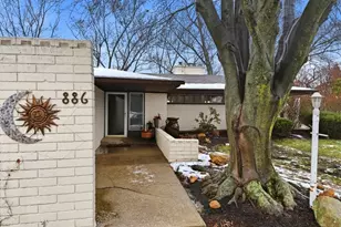 886 Walter Ct, Tallmadge, OH 44278 - Photo 2