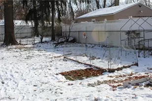 2911 Oakwood Dr, Cuyahoga Falls, OH 44221 - Photo 28