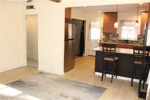 2911 Oakwood Dr, Cuyahoga Falls, OH 44221 - Photo 8