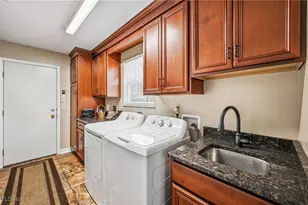 601 E Western Reserve Rd, Youngstown, OH 44514 - Photo 20