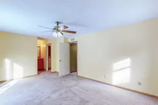 8305 Pebble Creek Ct, Chagrin Falls, OH 44023 - Photo 32