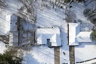 8305 Pebble Creek Ct, Chagrin Falls, OH 44023 - Photo 46