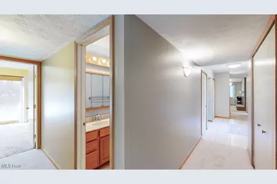 8305 Pebble Creek Court, Chagrin Falls, OH 44023 - Photo 40