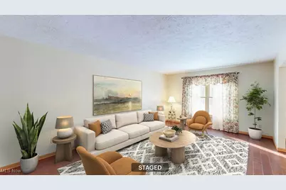 8305 Pebble Creek Court, Chagrin Falls, OH 44023 - Photo 2