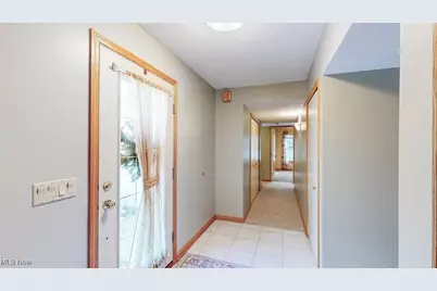 8305 Pebble Creek Court, Chagrin Falls, OH 44023 - Photo 18