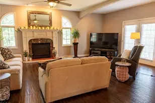 950 Country Manor Ln, North Lima, OH 44452 - Photo 16