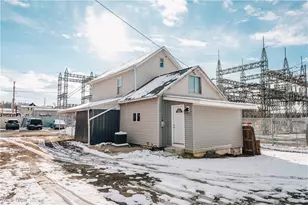 11 Sherman St, Dennison, OH 44621 - Photo 8