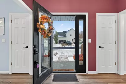 1705 Cornerstone Street SW, Hartville, OH 44632 - Photo 6