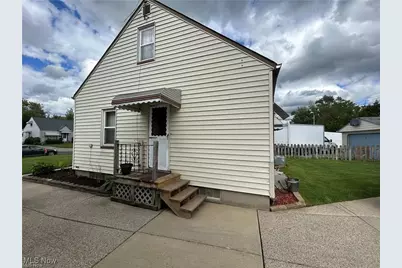 13206 Shady Oak Boulevard, Loveland, OH 44125 - Photo 2