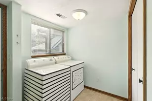 2180 Stone Creek Trail, Cuyahoga Falls, OH 44223 - Photo 34