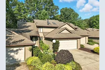 2180 Stone Creek Trail, Cuyahoga Falls, OH 44223 - Photo 2