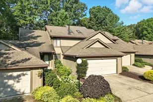 2180 Stone Creek Trail, Cuyahoga Falls, OH 44223 - Photo 2