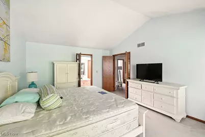 2180 Stone Creek Trail, Cuyahoga Falls, OH 44223 - Photo 46