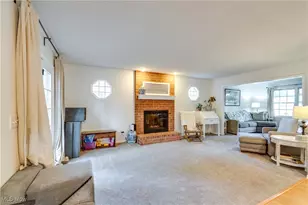 128 Byatt Rd, Tallmadge, OH 44278 - Photo 2