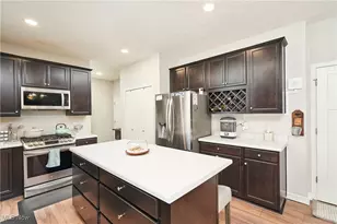 7840 McCreary Rd, Green Hills, OH 44131 - Photo 4