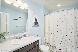 7840 McCreary Rd, Green Hills, OH 44131 - Photo 16