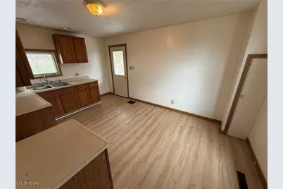 8528 State Route 250 SE, Dennison, OH 44621 - Photo 12