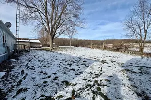 9859 Mapleton St SE, East Canton, OH 44730 - Photo 6