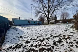 9859 Mapleton St SE, East Canton, OH 44730 - Photo 4