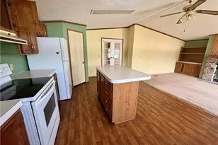 9859 Mapleton St SE, East Canton, OH 44730 - Photo 10