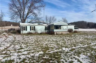 9859 Mapleton St SE, East Canton, OH 44730 - Photo 2