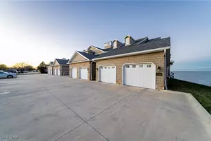 101 Whispering Shores, Vermilion, OH 44089 - Photo 4