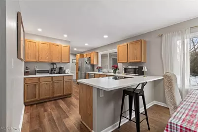 2426 Banbury Road, Akron, OH 44333 - Photo 10