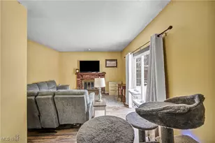 1310 Lindenwood Dr, Lorain, OH 44053 - Photo 2