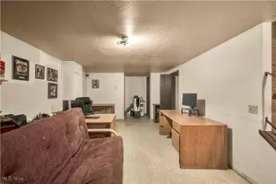 1310 Lindenwood Dr, Lorain, OH 44053 - Photo 20