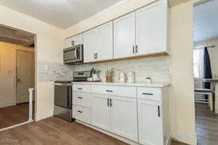 7634 Pinehurst Dr, Mentor on the Lake, OH 44060 - Photo 12