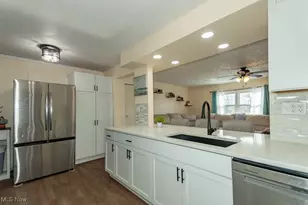 7634 Pinehurst Dr, Mentor on the Lake, OH 44060 - Photo 6