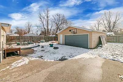 7634 Pinehurst Drive, Mentor on the Lake, OH 44060 - Photo 4