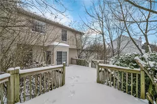 221 Newfield Cir, Medina, OH 44256 - Photo 4