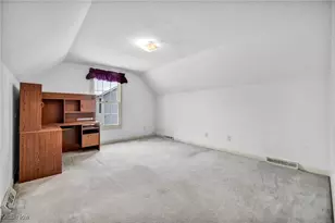 221 Newfield Cir, Medina, OH 44256 - Photo 40