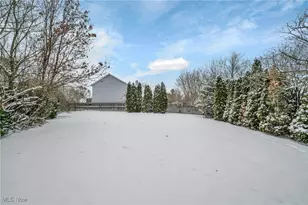 221 Newfield Cir, Medina, OH 44256 - Photo 8