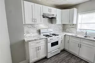 1239 Pondview Ave, Akron, OH 44305 - Photo 4