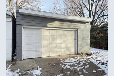 1239 Pondview Avenue, Akron, OH 44305 - Photo 2