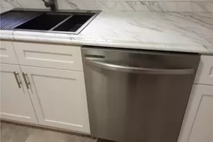 445 Beechwood Dr, Akron, OH 44320 - Photo 16