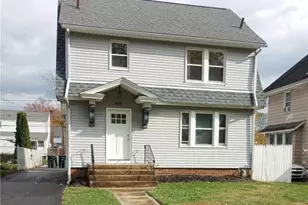 445 Beechwood Dr, Akron, OH 44320 - Photo 1