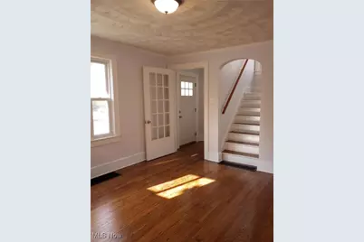 445 Beechwood Drive, Akron, OH 44320 - Photo 6