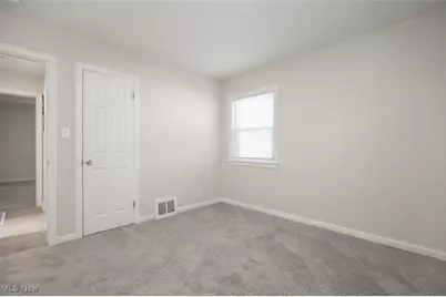 877 N Firestone Boulevard, Akron, OH 44306 - Photo 20