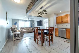 551 Heather Woods Dr Dr, Elyria, OH 44035 - Photo 2