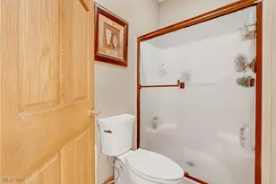 116 Huntington Woods Dr, Madison, OH 44057 - Photo 22