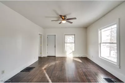 155 W Walnut Street, Wadsworth, OH 44281 - Photo 8