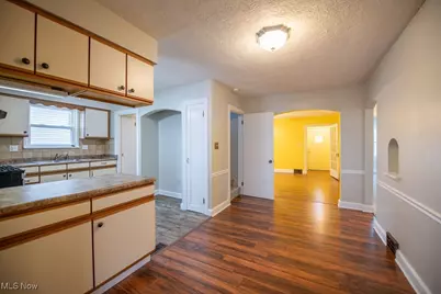 1805 Gibbs Avenue NE, Canton, OH 44705 - Photo 10