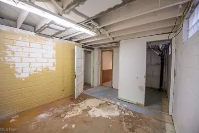 1805 Gibbs Avenue NE, Canton, OH 44705 - Photo 40